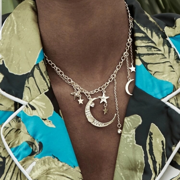 *Marcy* Moon and Star necklace - Picture 2 of 7